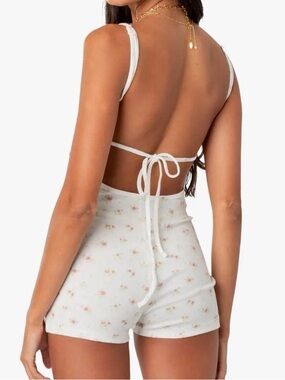 EDIKTED Floral Open-Back Romper